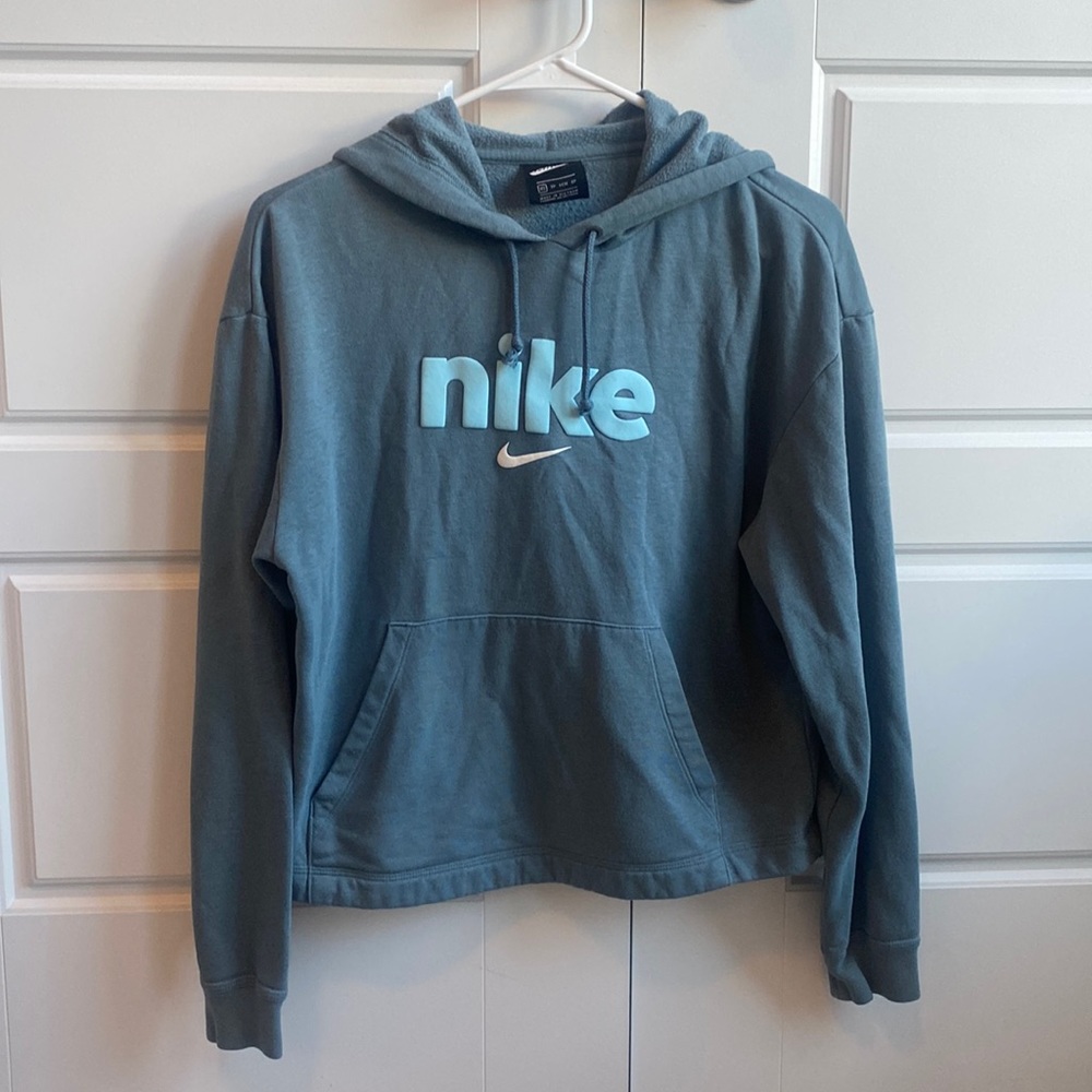 Cropped Nike Sweatshirt